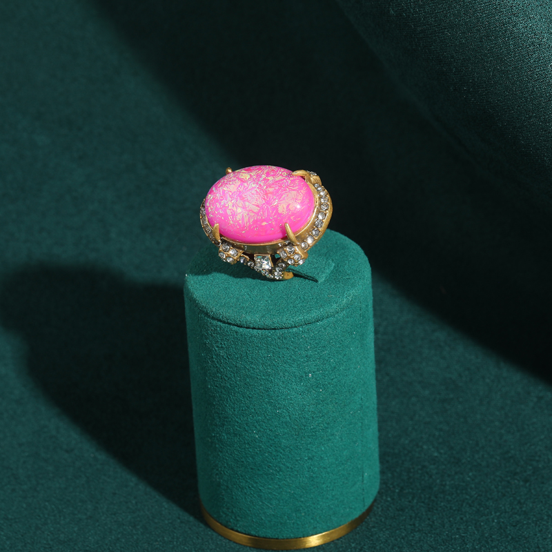 Vintage Large Opal Ring Pink A - đánh giá và giá Vintage Fashion Trends 2025