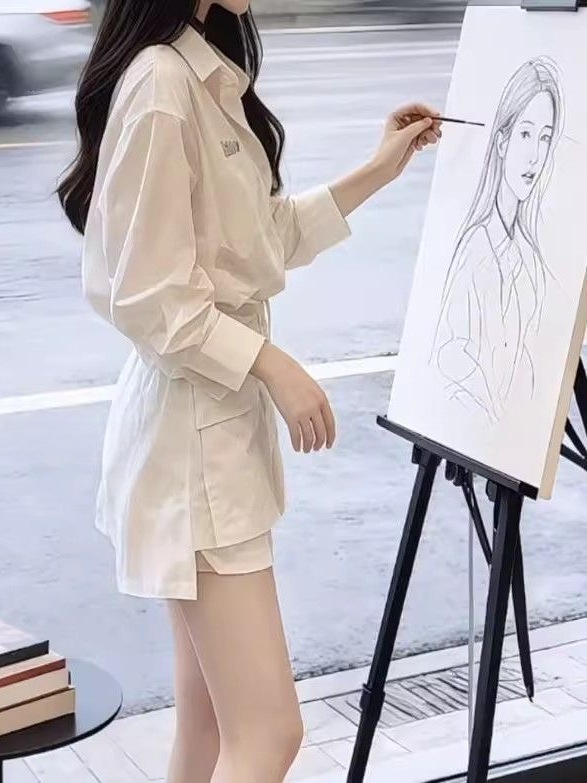 Fashionable White  Neck Shirt  - đánh giá và giá Vintage Fashion Pieces