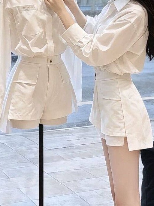 Fashionable White  Neck Shirt  - đánh giá và giá Vintage Fashion Pieces