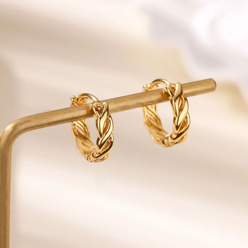 Vintage Hollow Twist Chain Hoo - đánh giá và giá Vintage Fashion Trends 2025