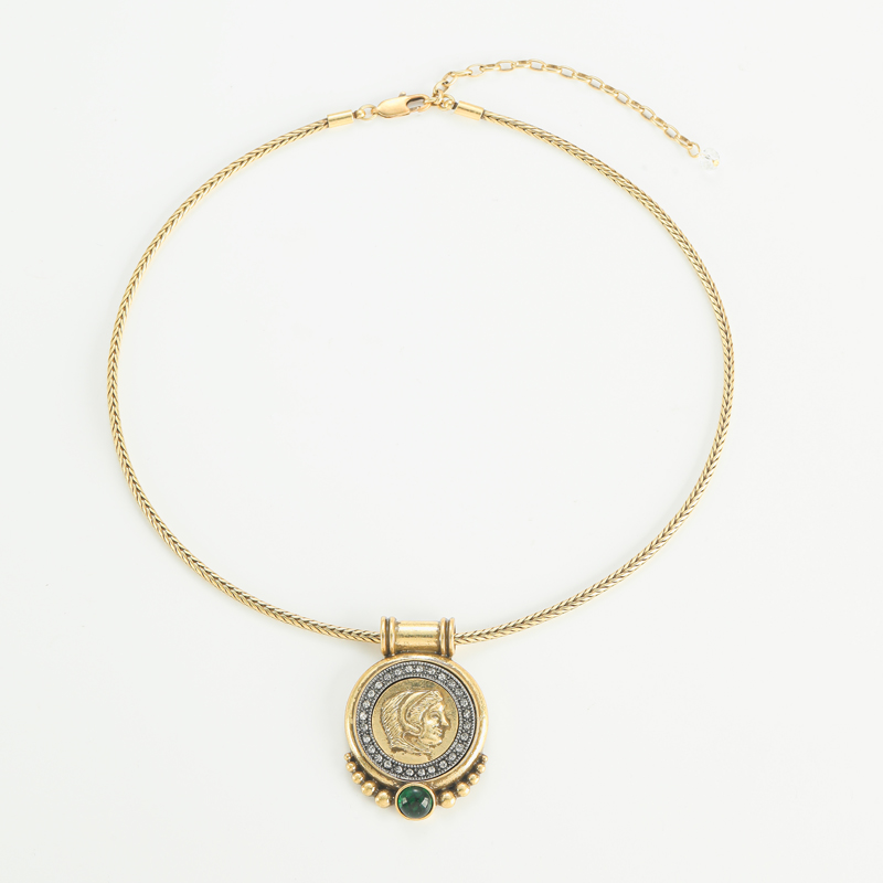 Head Ancient Coin Pendant Chok - đánh giá và giá Vintage Fashion Trends 2025