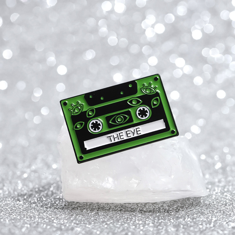 90s Retro Cassettes Enamel Pin - đánh giá và giá Vintage Fashion Archive